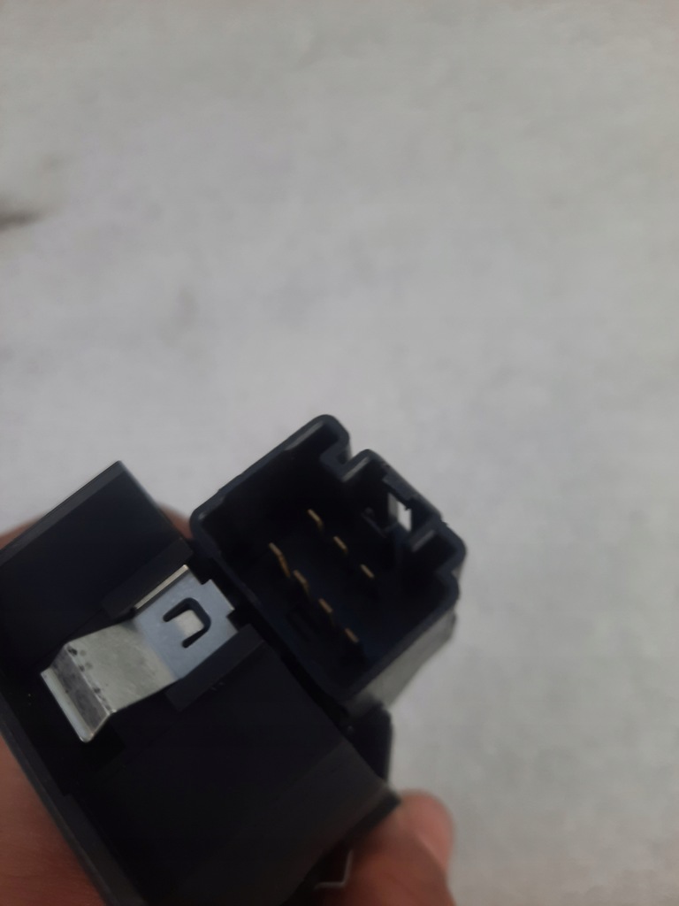 фото №3, Панель окон задняя range rover sport l320 yud501070pvj