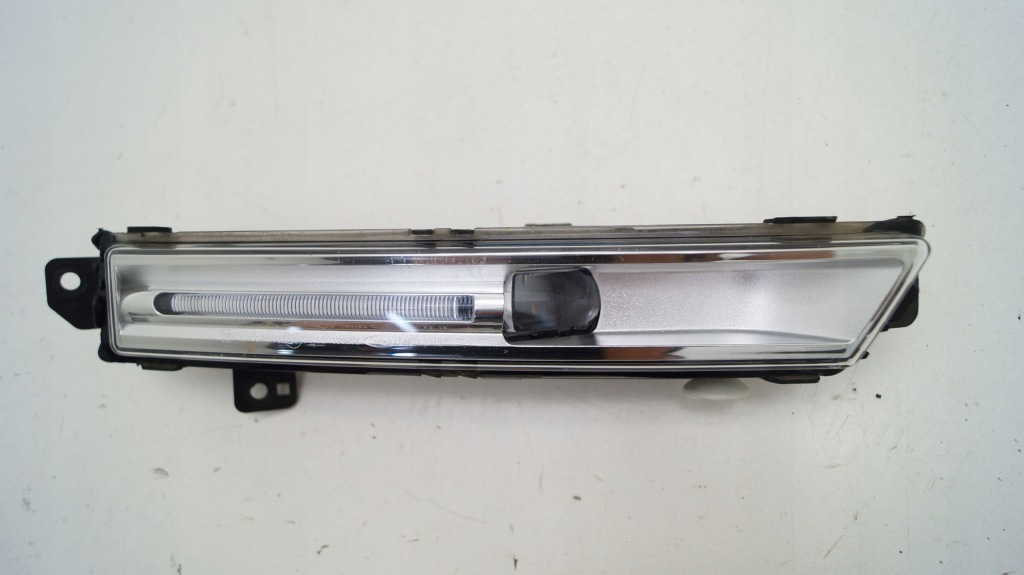 Купити Jaguar f pace range velar hk83 15200 af drl led правий протитуманна фара