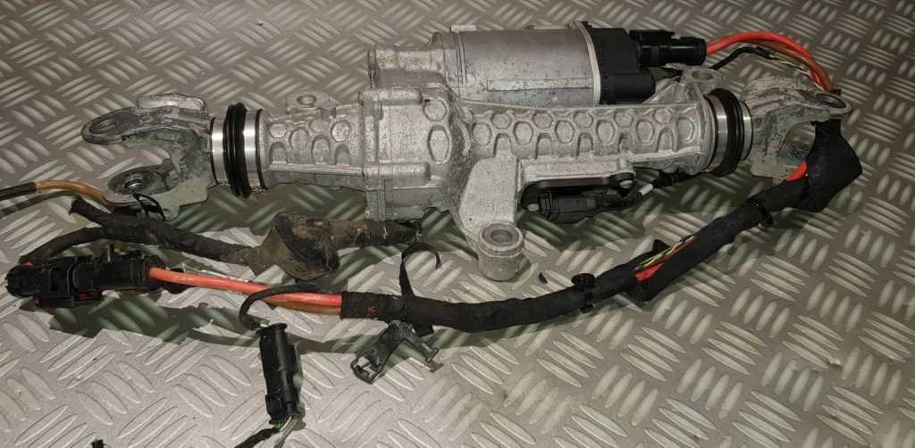 Купить Bmw g05 g11 g30 привод поворота kół актуатор hsr поворотная oś задняя 6876338