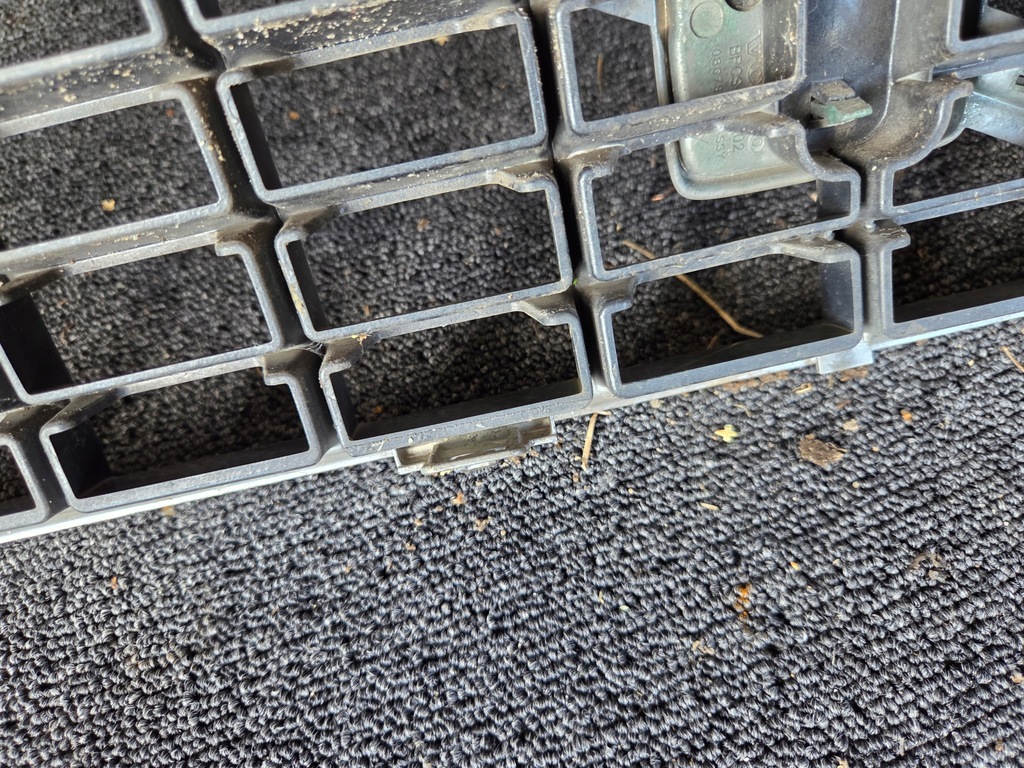 фото №12, Решітка радіатора решітка радіатора volvo s40 ii v50 08620116