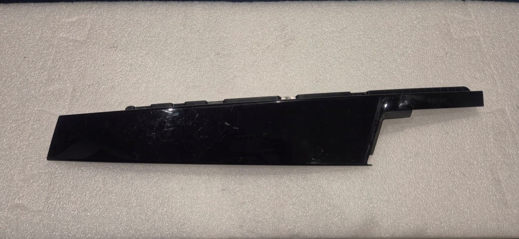 фото №1, Молдинг дверь bmw 1 f40 правый перед 7452422