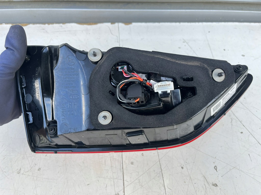 фото №6, Kia ceed iii kombi лампа задняя задняя правая w крышка led 92404-j7150