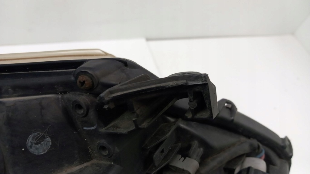 фото №9, Toyota avensis t27 лампа перед ліва лінза