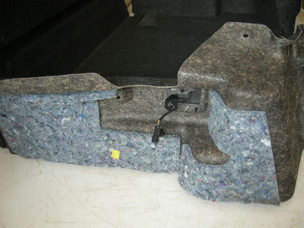 фото №5, Обивка обшивка багажника camaro cabrio 10-