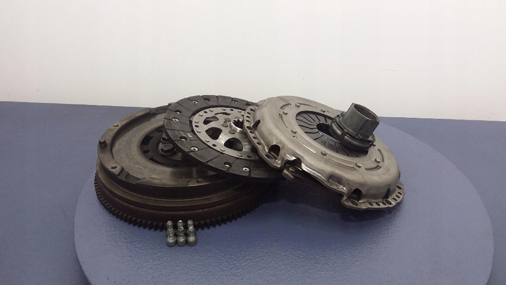 фото №1, Bmw e46 1.8b зчеплення колесо двомасовий kpl. 7512693