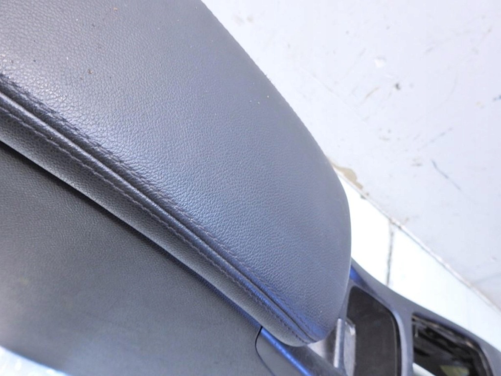 фото №8, Туннель средний подлокотник renault laguna iii 969180007r 969120007r