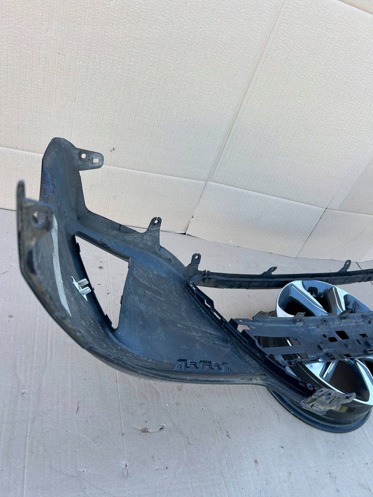 Lexus is iii xe30 16-20 рестайлінг  бампер передній перед 5211953b80 Недорого