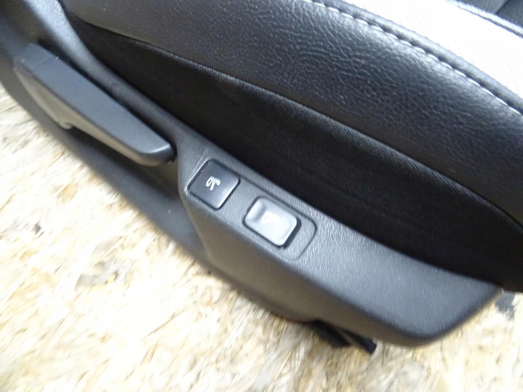 фото №8, Citroen ds4 комплект сидений сиденья заднее сиденье ремни защёлки переходник c4 ii