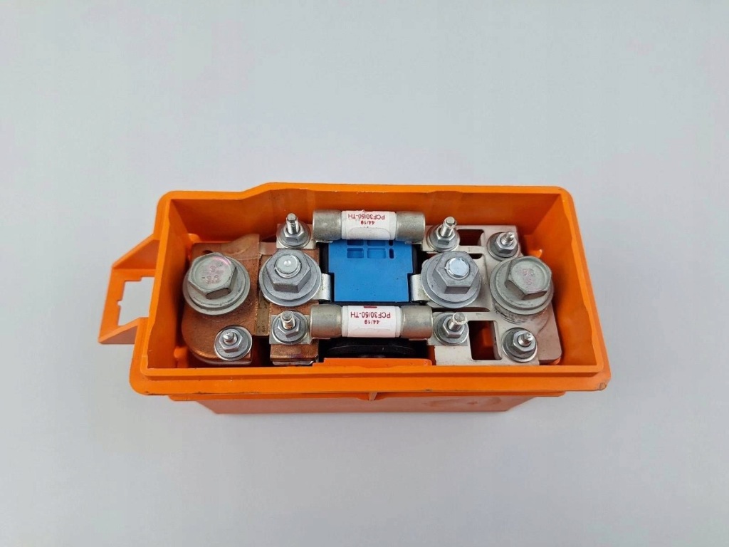 Купить Модуль управление аккумулятором tesla model s 100439400b