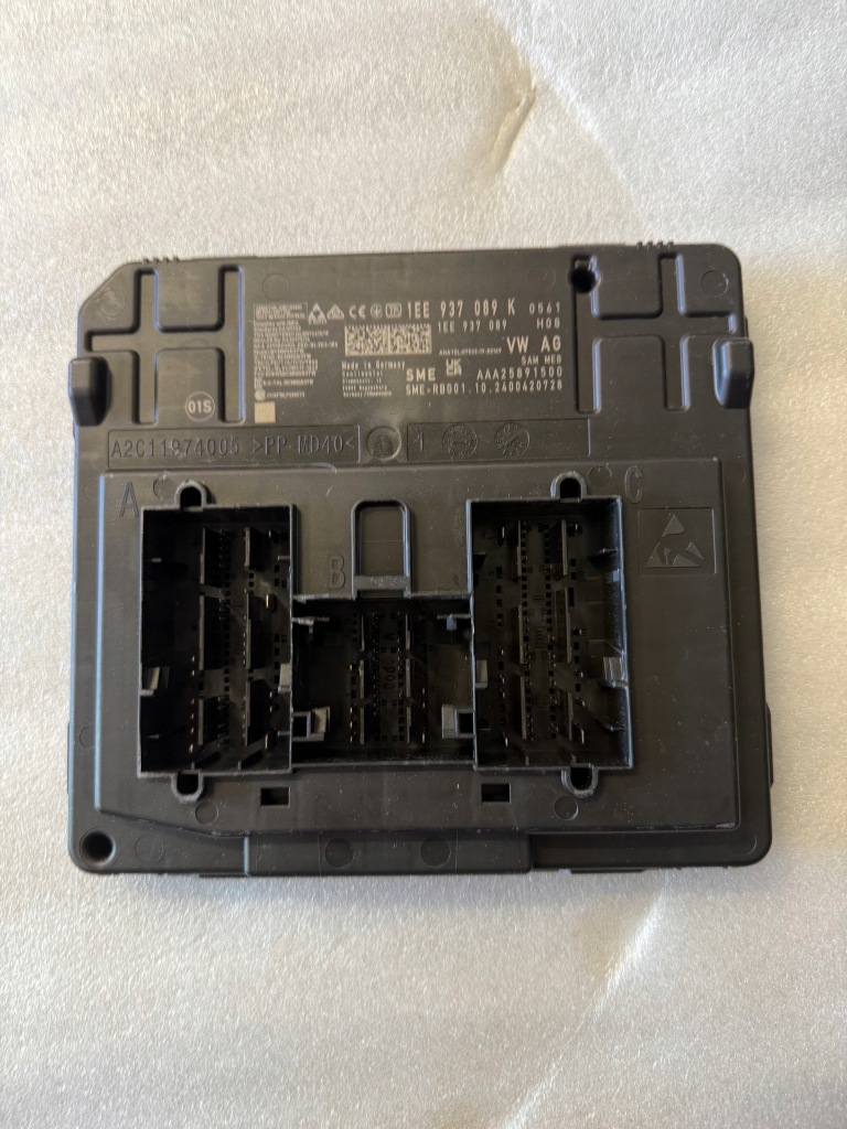 Купити Модуль комфорту vw audi 1ee937089k.....