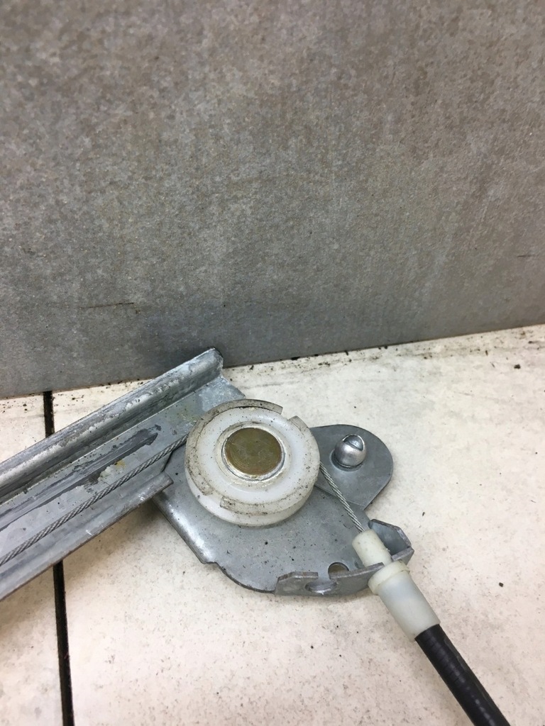 фото №13, Подъемник стекло правый перед c8 1485311080