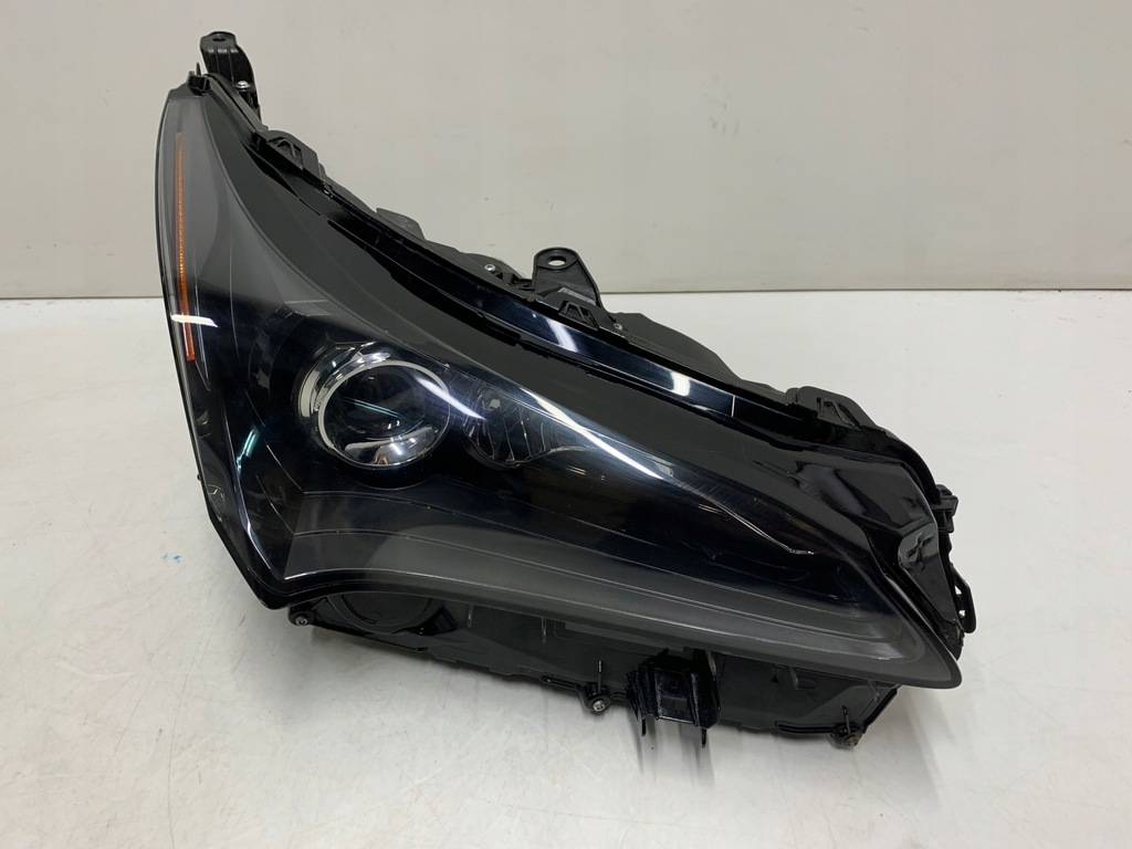 фото №1, Лампа права lexus nx full led 2014r-