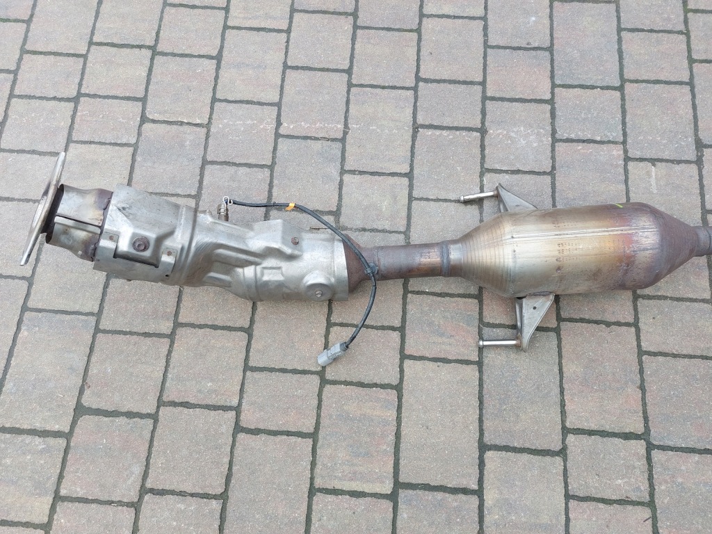 фото №3, Катализатор gp1 tb1 toyota prius plus iv 20r