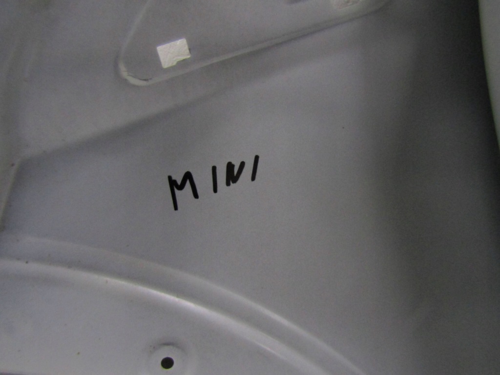 Mini cooper r56 крыло  правый  перед 41352754726 в Украине