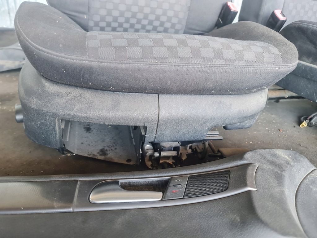 фото №12, Сиденье заднее сиденье обшивки audi a6 c5 avant материал