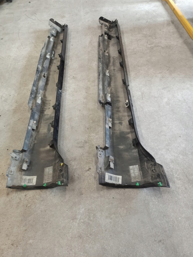 фото №9, Volvo v40 ii молдинг порог правая 31395043 2szt