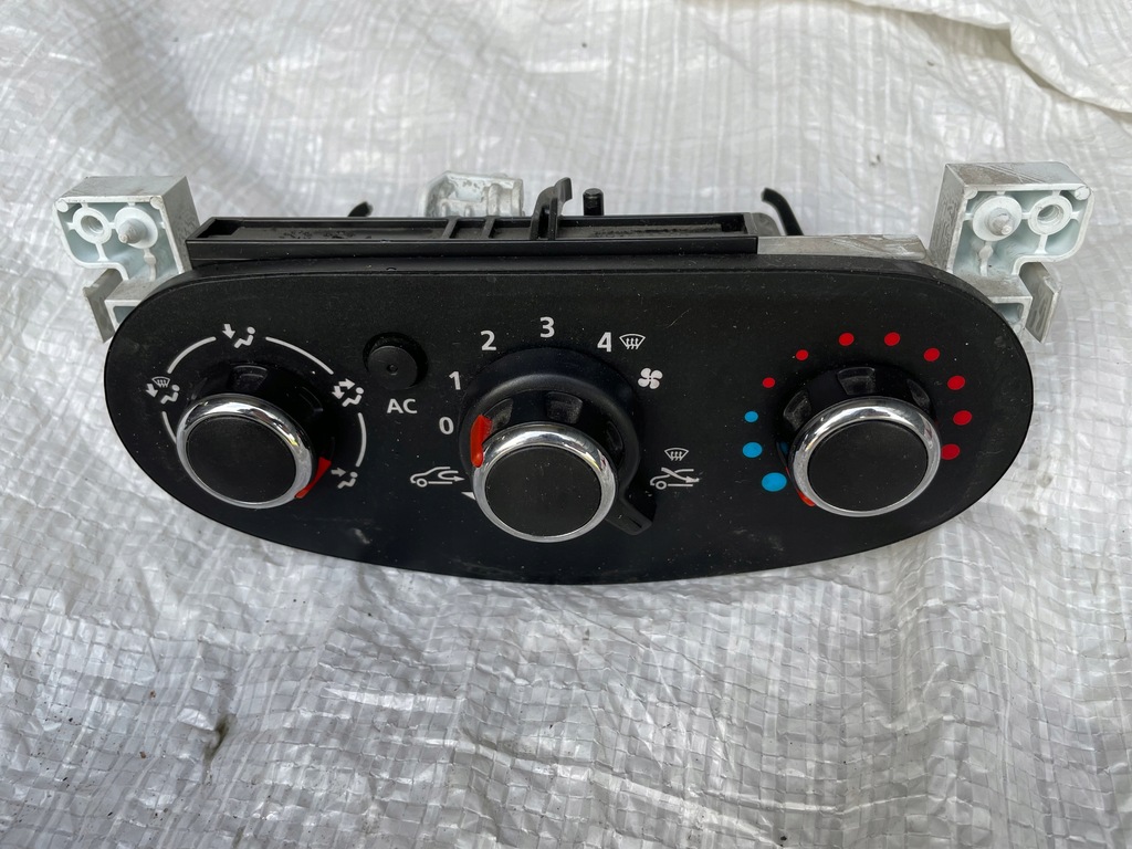 фото №1, Dacia dokker панель обдув 5p3741700