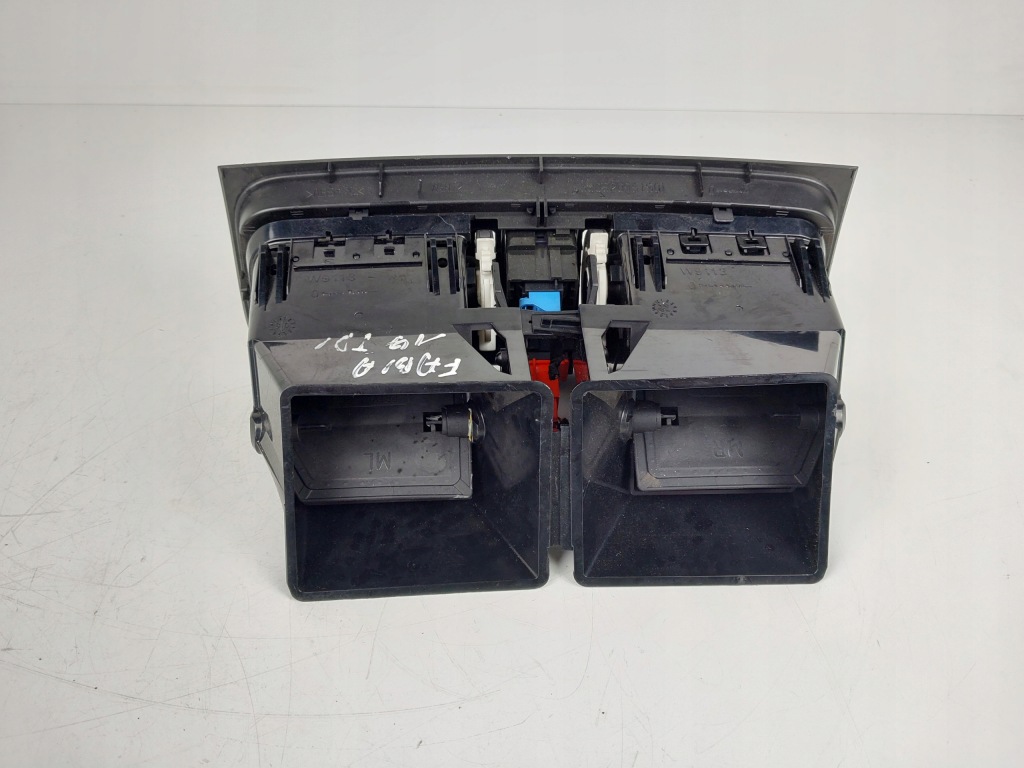 фото №7, Решётка обдув средняя 5j0820951s 5j0820951c skoda fabia ii