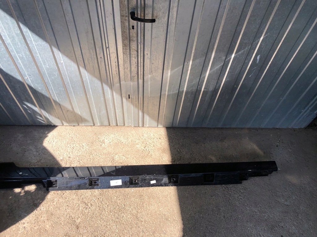 фото №1, Молдинг порог правая vw passat b8 viii 2014-