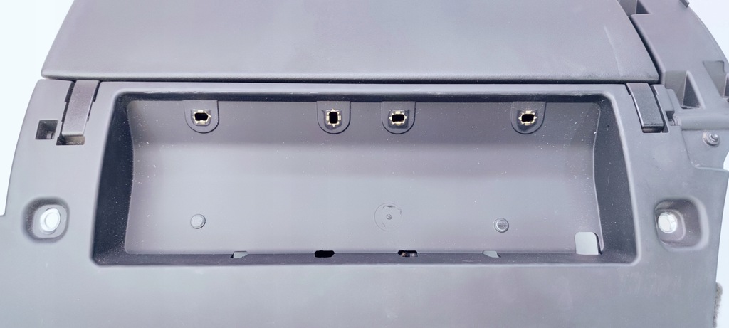 фото №6, Бардачок пасажира audi a8 d4