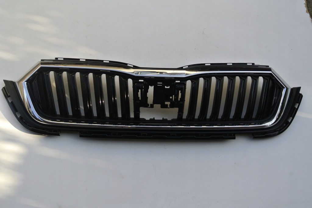 фото №1, Skoda octavia iv решётка радиатора решётка радиатора 5e3853653