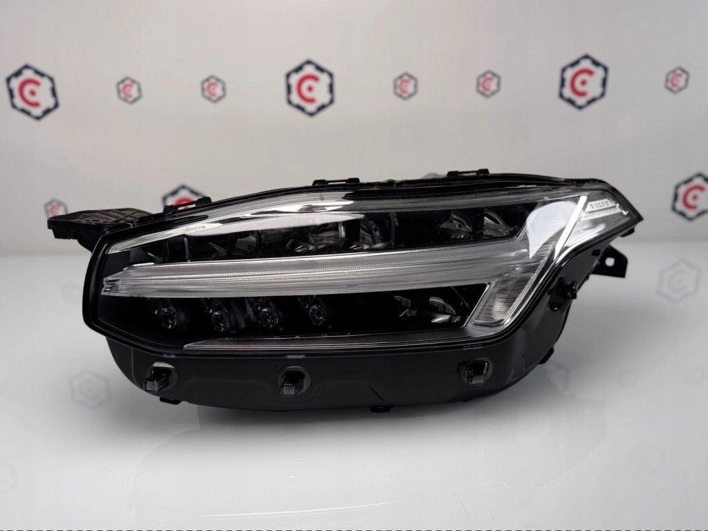 Купити Фара ліва перед volvo xc90 2 full led 2015-