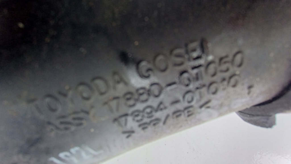 Корпус фільтр повітря toyota auris ii 1,8b гібрид 17701-0t130 комплект Недорого