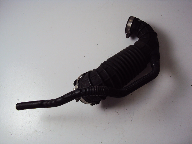 фото №1, Труба шланг воздуха audi a4 b8 2.0 tdi
