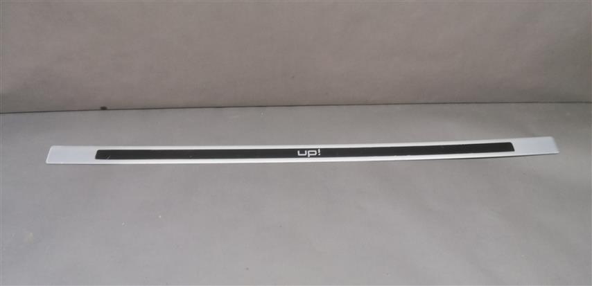 фото №1, Молдинг накладка порог правая vw up 3 дверь