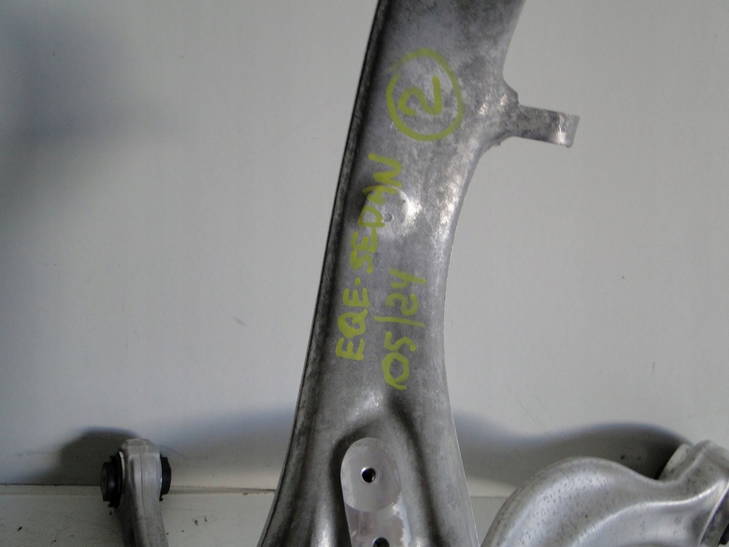 фото №5, Mercedes eqe 295 w295 sedan поворотный кулак передняя правая a2953320400 a2950400