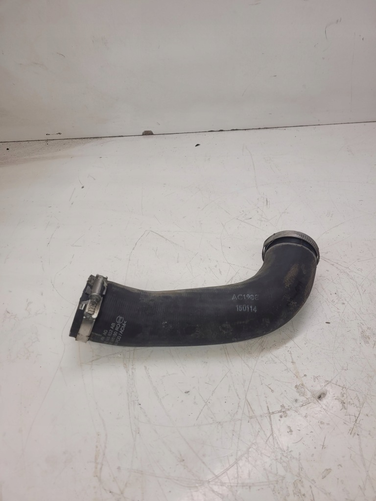 Купити Шланг патрубок інтеркулер audi q3 vw 5n0145832ab