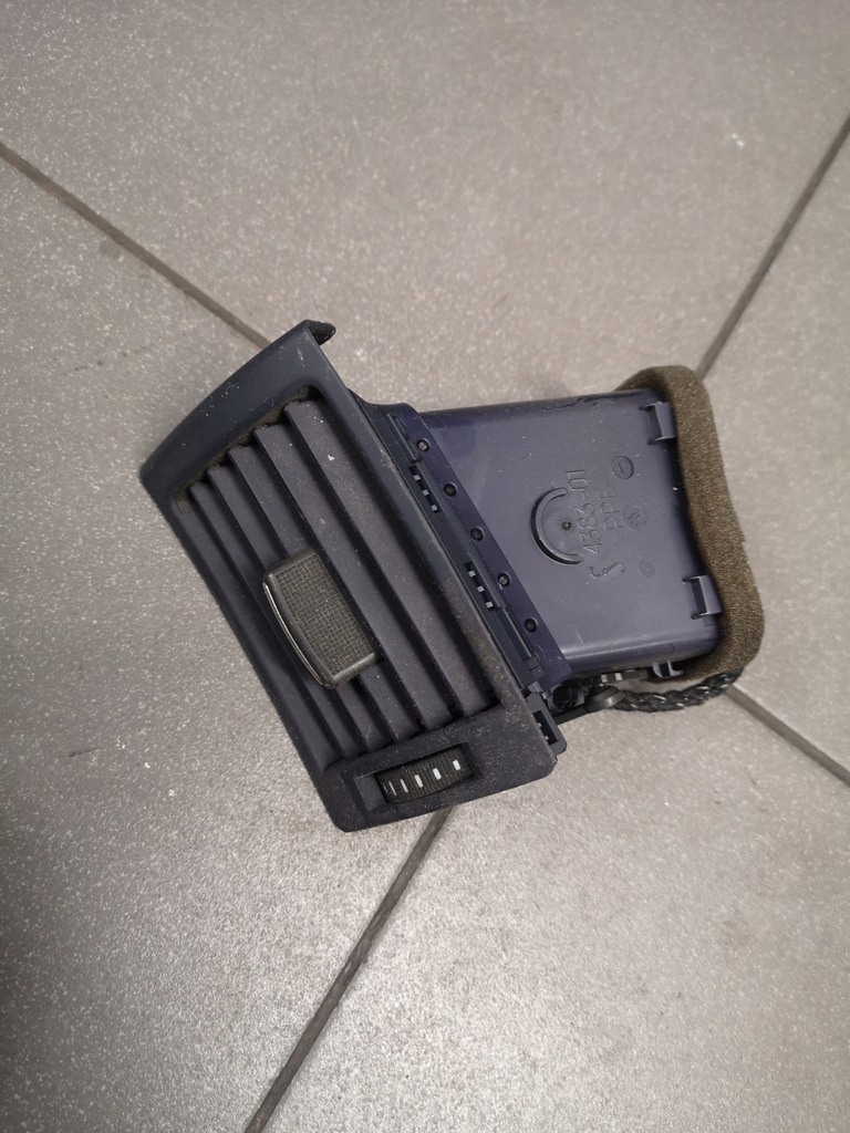 фото №1, Решётка обдув audi a4 b7 blues 8e0820901f