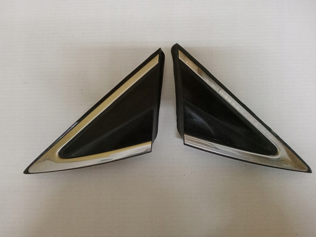 фото №1, Hyundai i40 заглушка треугольник крыла комплект