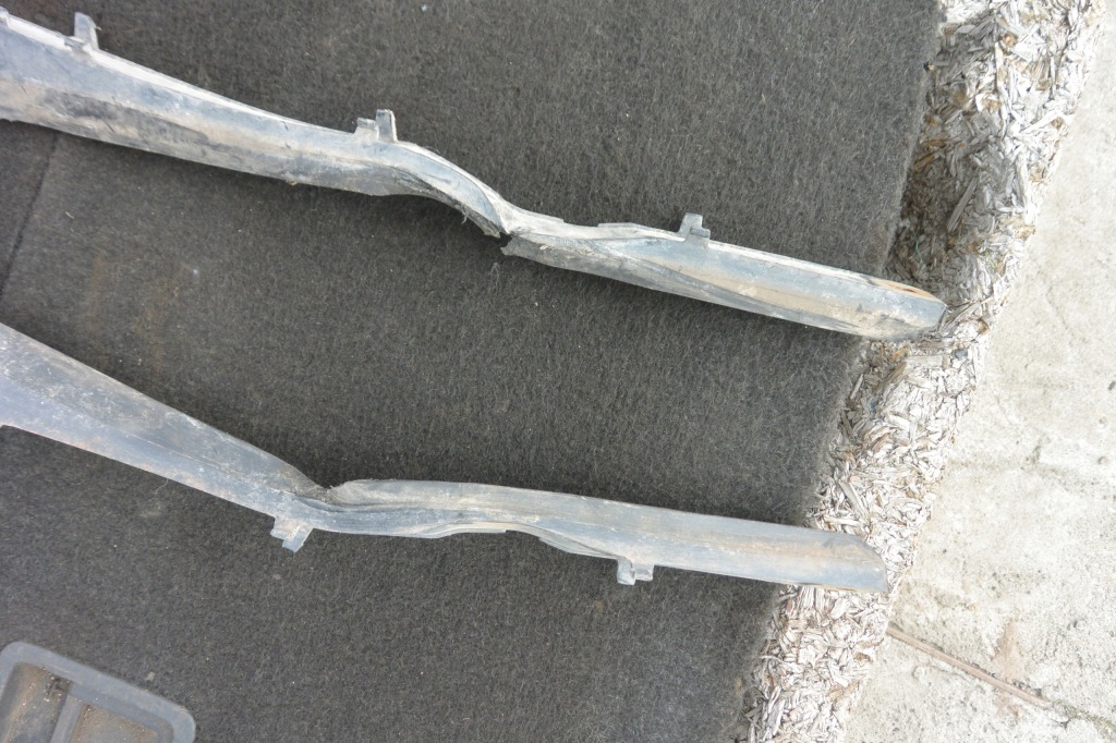 Молдинг бампера задня права ліва kpl tesla model s Київ