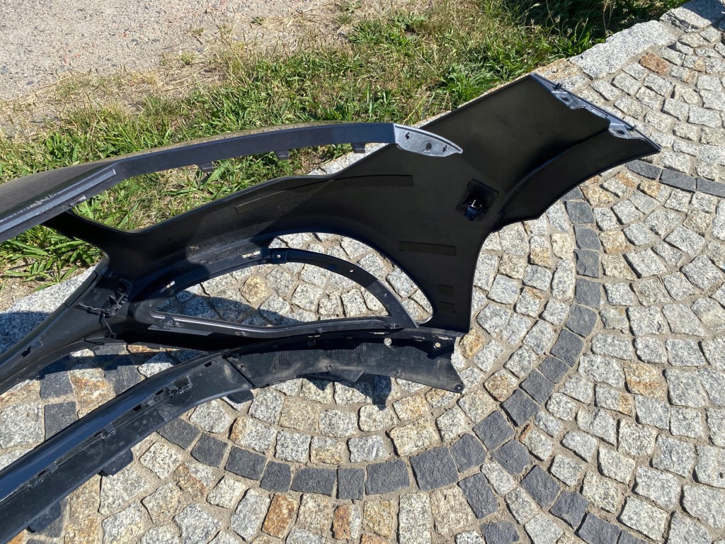 Mercedes 118 amg cla бампер хром перед 1188853901 оригінал Доставка