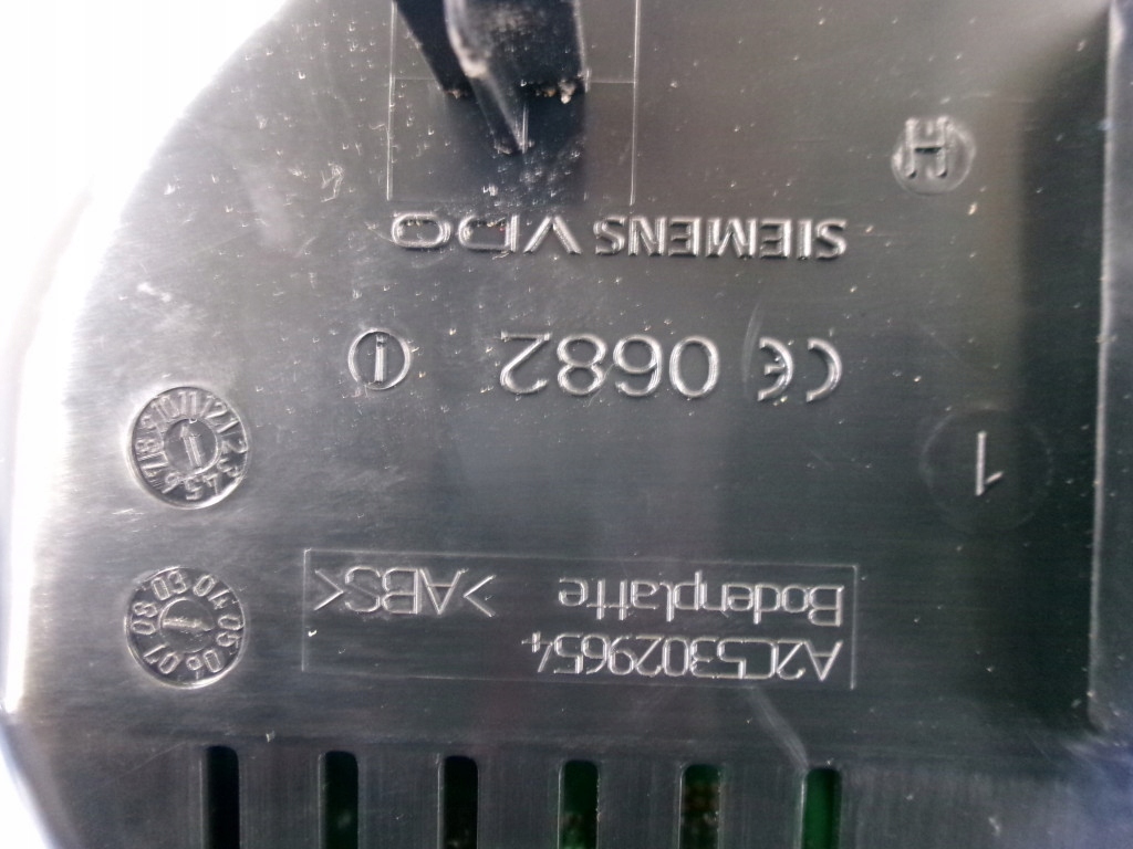 фото №6, Seat toledo iii 2.0tdi счетчик приборы 5p0920840a 348tys