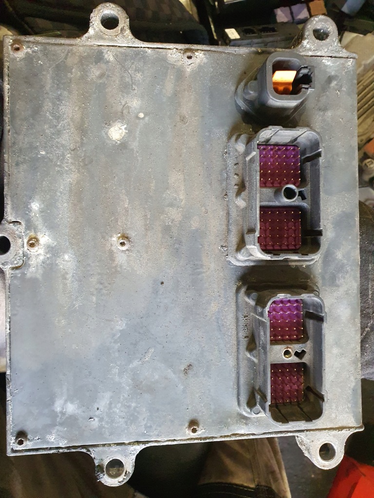 Купить Бортовой компьютер блок управления ecu 1541759r05