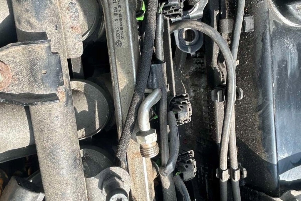 фото №9, Двигун vw passat variant b5 3b6 azm 2.0l бензиновий 85kw 2001