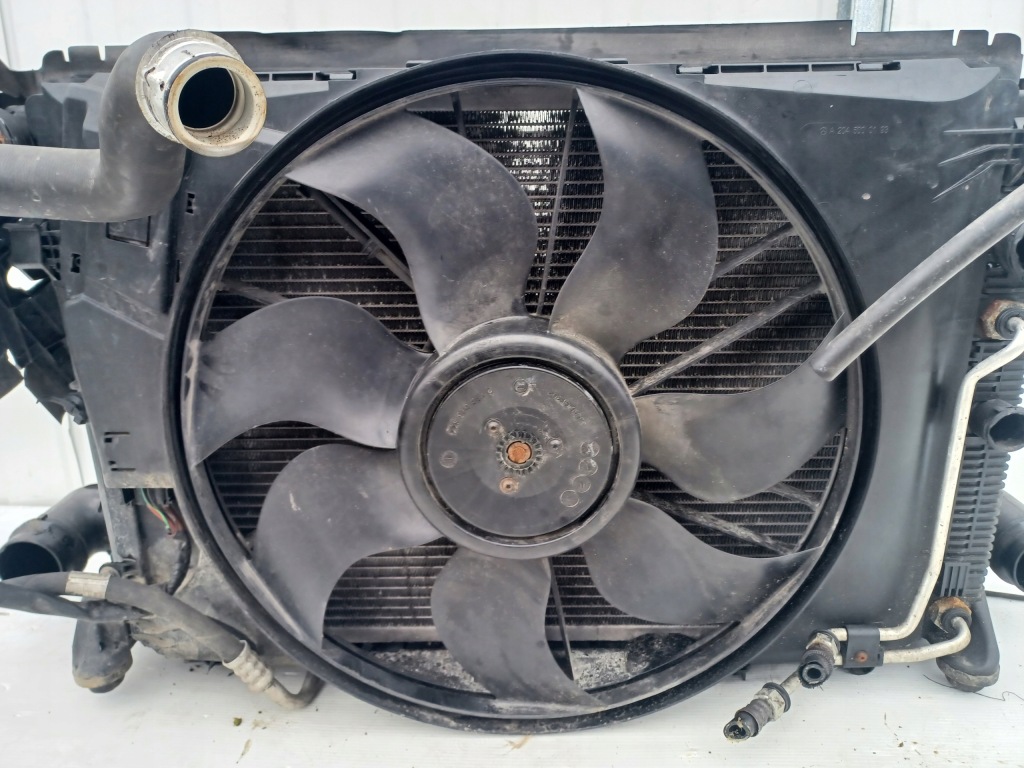 Mercedes w204 2.2 cdi ремень передний радиатор вентилятор интеркулер комплект Недорого