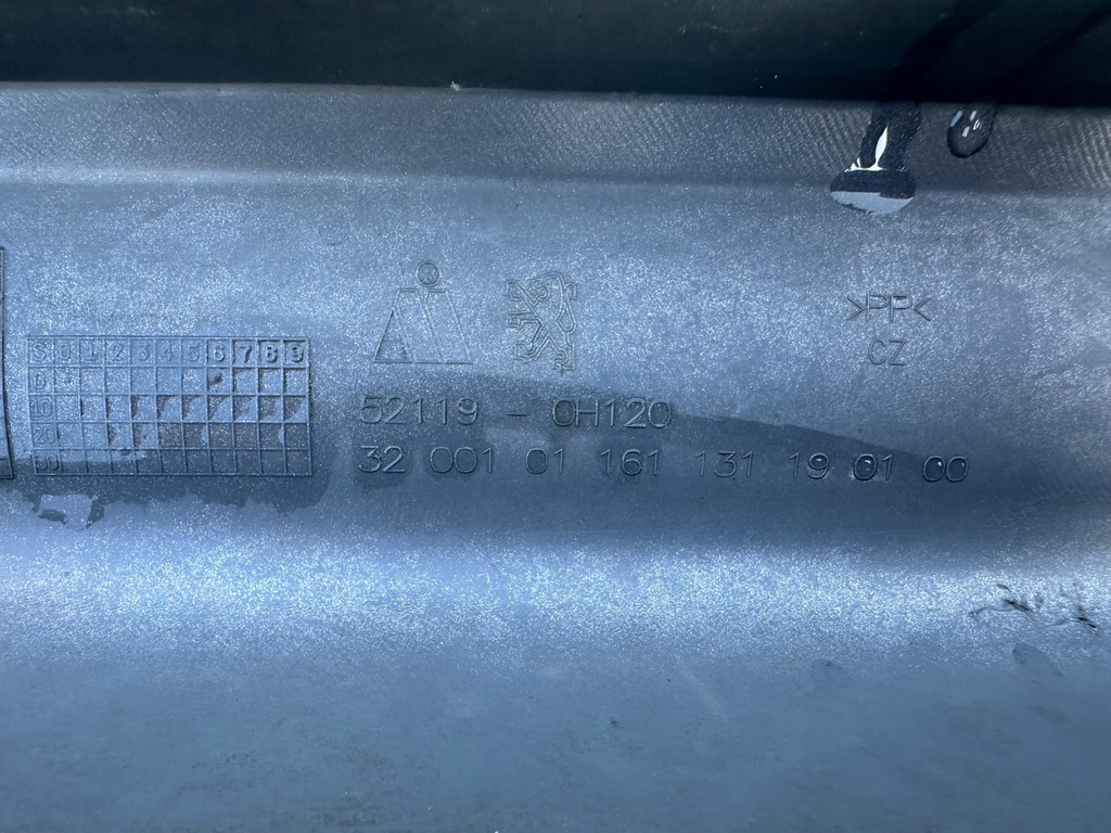 фото №8, Peugeot 107 face lift бампер передний оригинальный