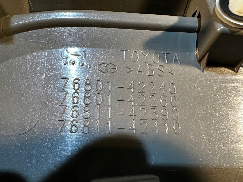 фото №9, Toyota rav-4 v накладка крышки багажника задняя задняя 76801-42240
