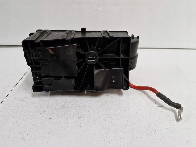 Opel insignia a рестайлінг  1.8 b коробка корпус реле запобіжників Доставка