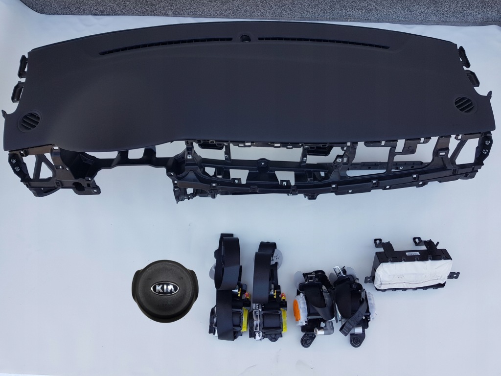 фото №1, Консоль приборная панель приборная панель kia rio iv v 2 подушка безопасности 4 ремни