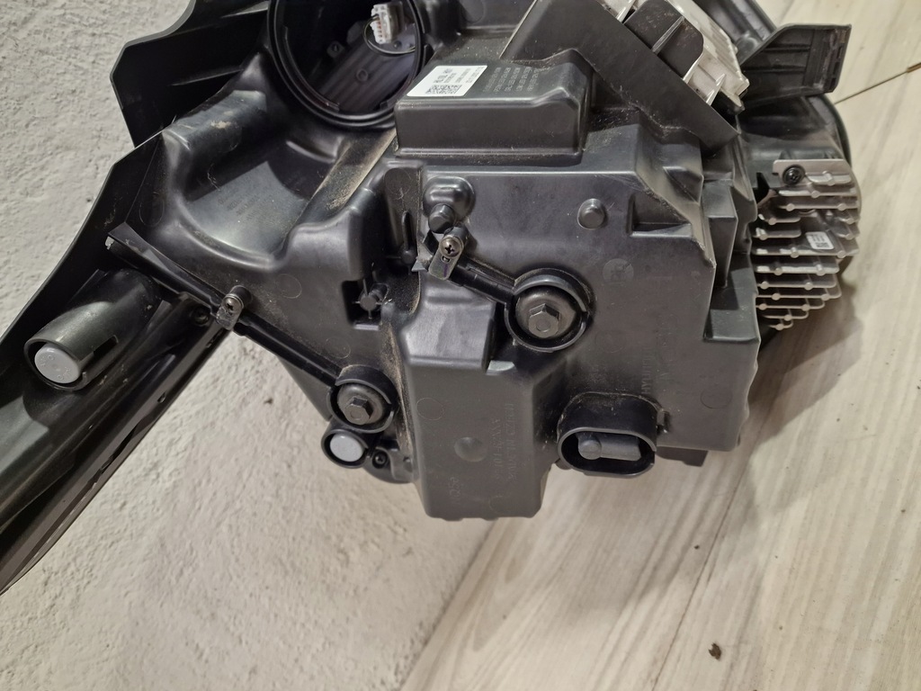 фото №14, Kia sportage 5 v 21- лампа левая перед 92101r2100