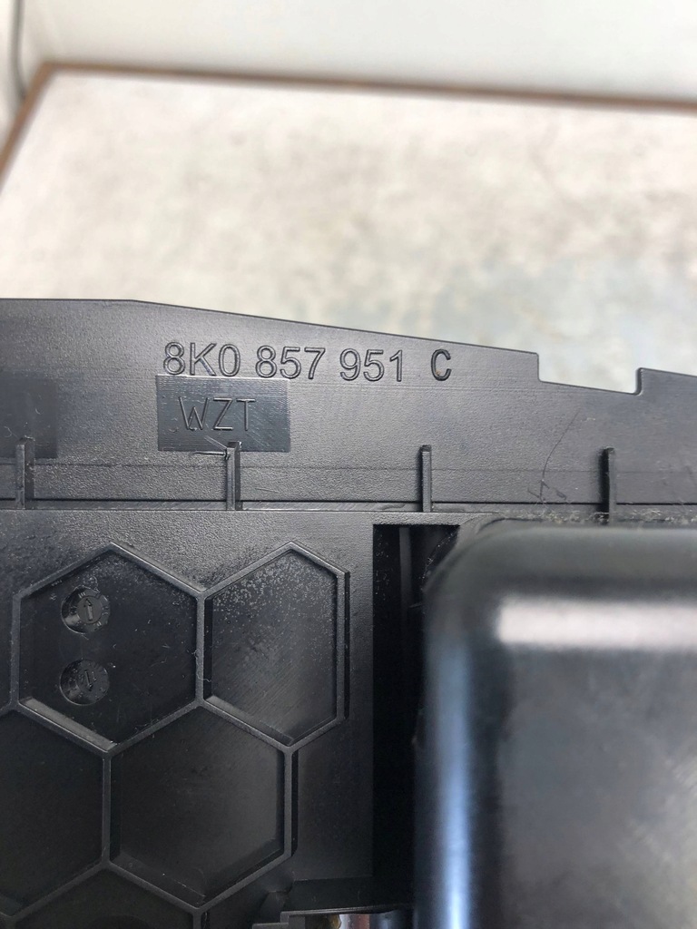 фото №6, Пепельница бардачок audi a4 b8 lift 8k0857951c