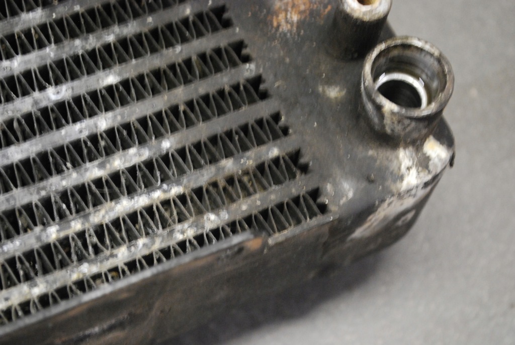 фото №5, Радиатор масла коробки audi a8 d2 4d0317021c