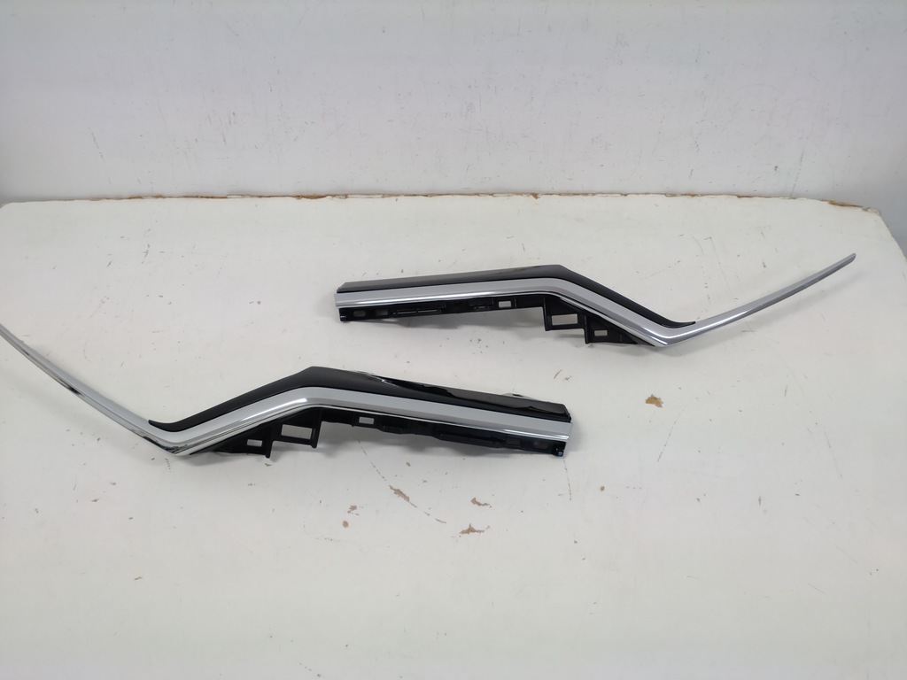 фото №7, Honda cr-v 2019- правая молдинг хром решётка лампы crv 20-