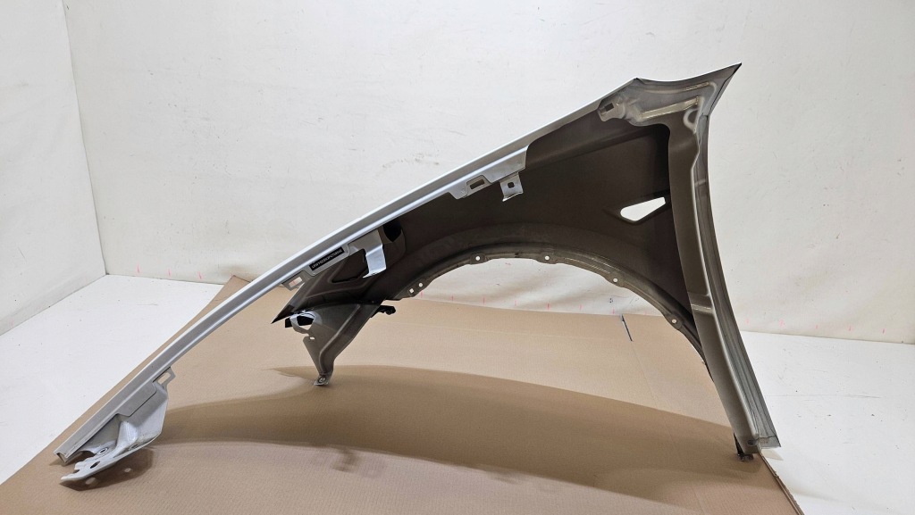 Крило перед передній правий tesla model y оригінал в Україні