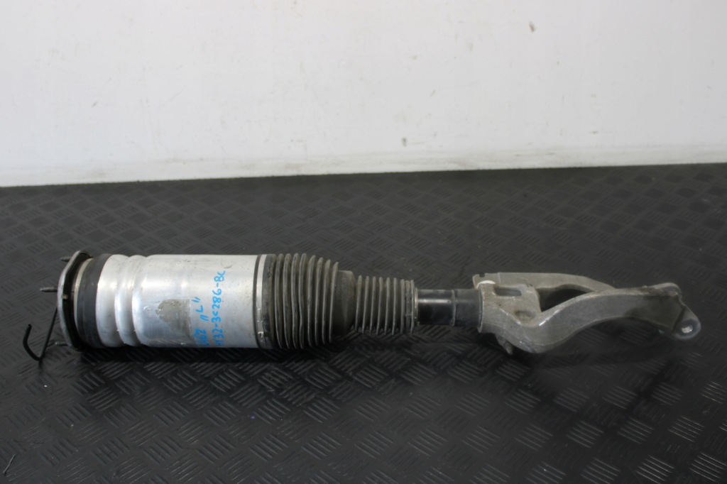 фото №1, Амортизатор подушка рівень лівий перед discovery v 5 l462