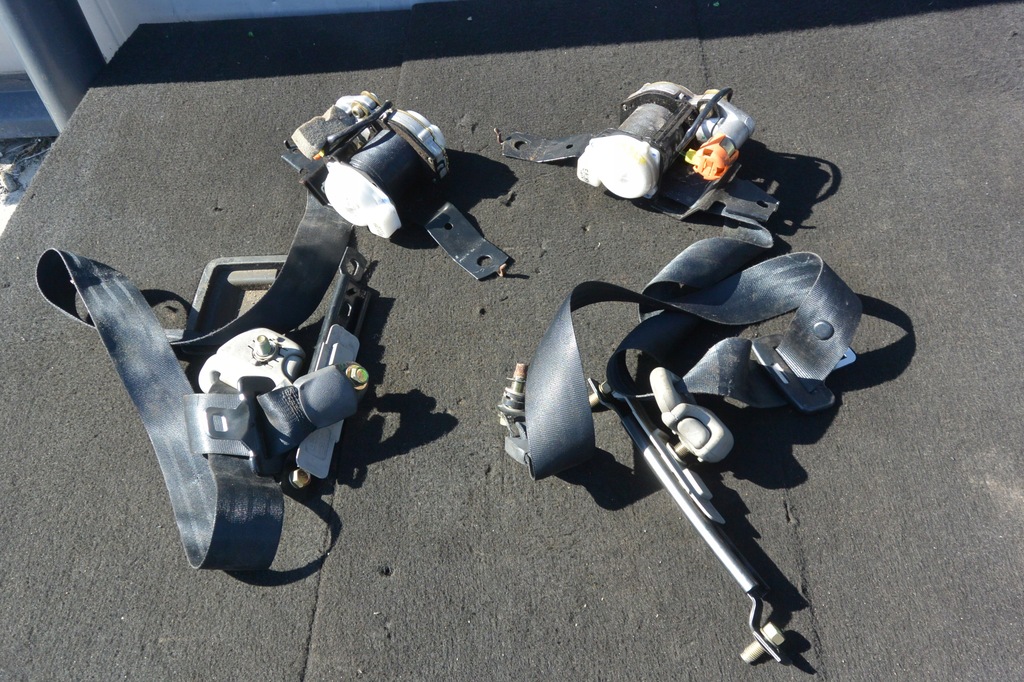 фото №1, Nissan maxima a33 pas безопасности перед kpl